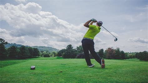 do golfers wear watches while playing.